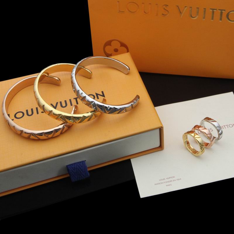 LV Bracelet 03lyr484